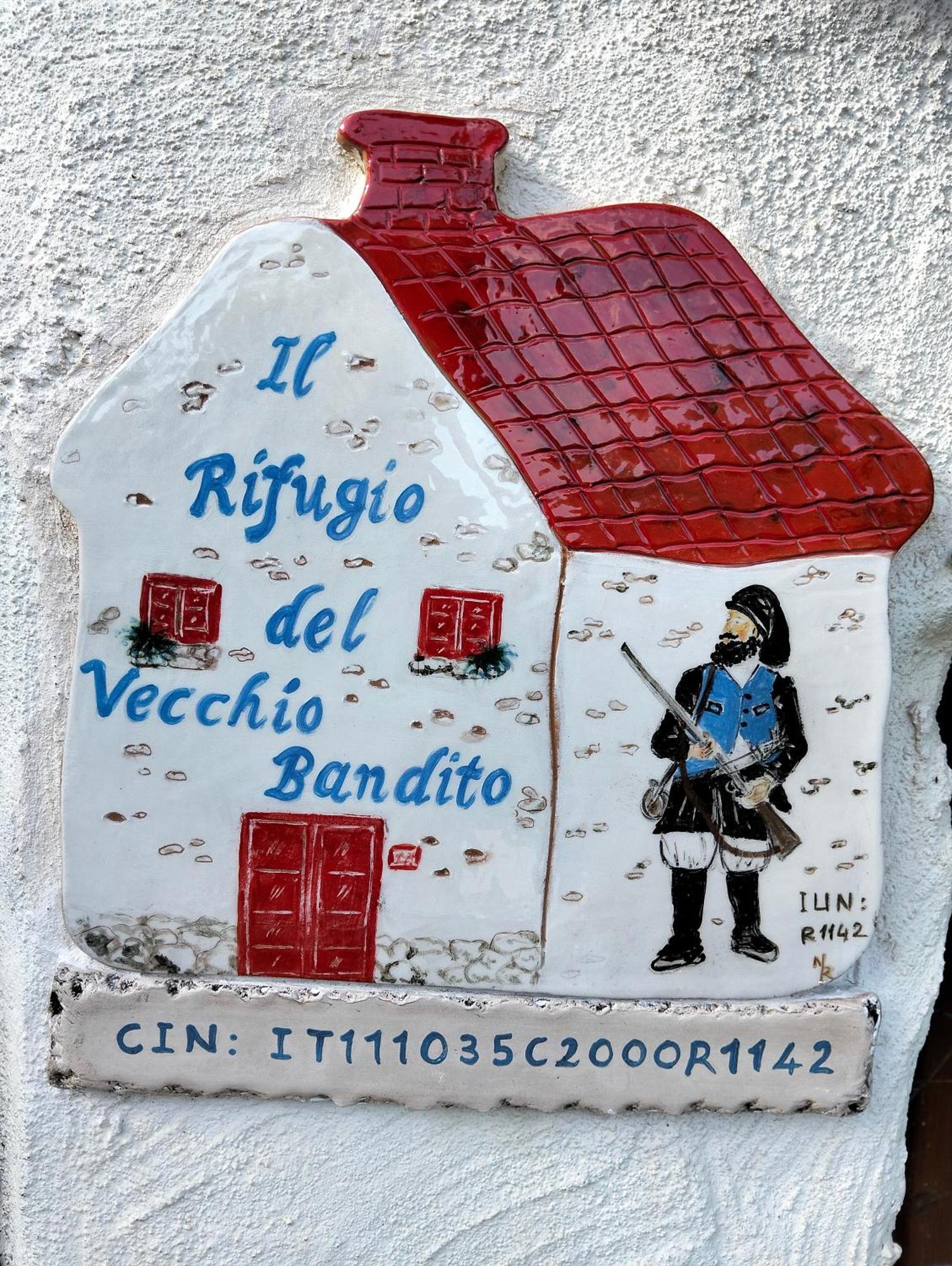 Il Rifugio Del Vecchio Bandito Iglesias Extérieur photo